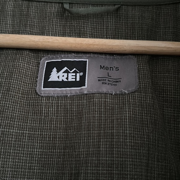 REI Men’s rain shell jacket size L - Picture 3 of 13